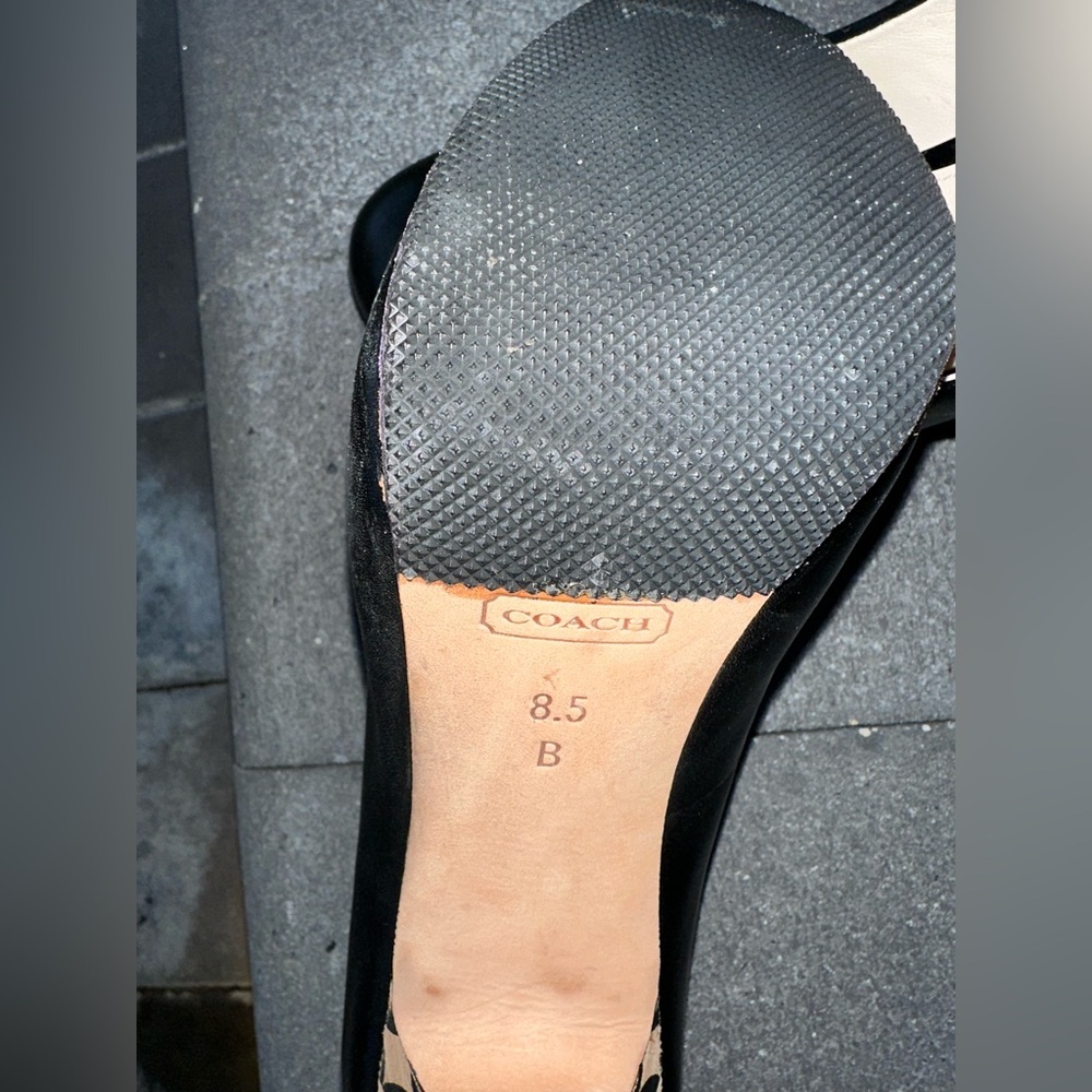 COACH classic black stiletto EUC - Picture 11 of 16